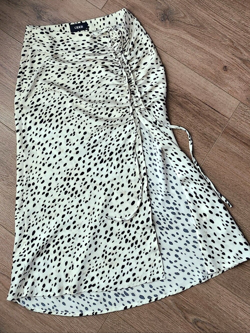 Cider White and Black Dotted Ruched Midi Skirt